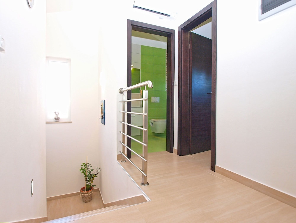 Apartment 1287 view 3