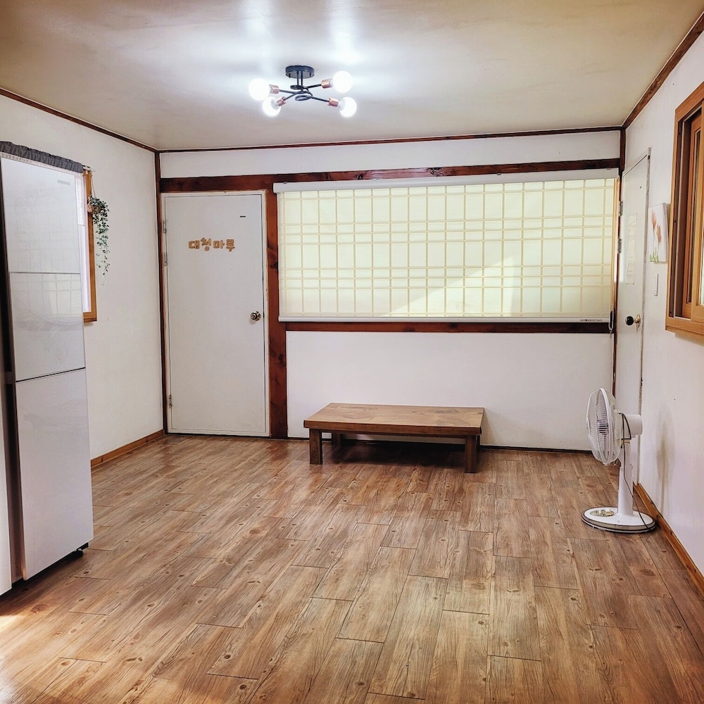 Gyeongju West Namsan Hanok Pension