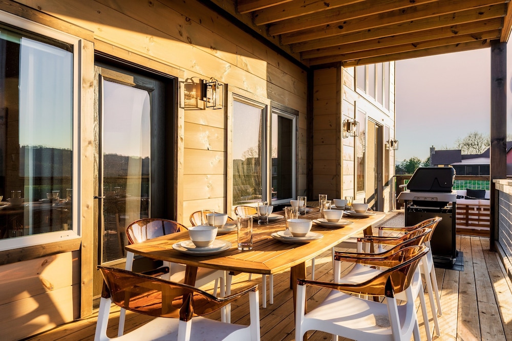 The Luxe 4 Bedroom Cabin