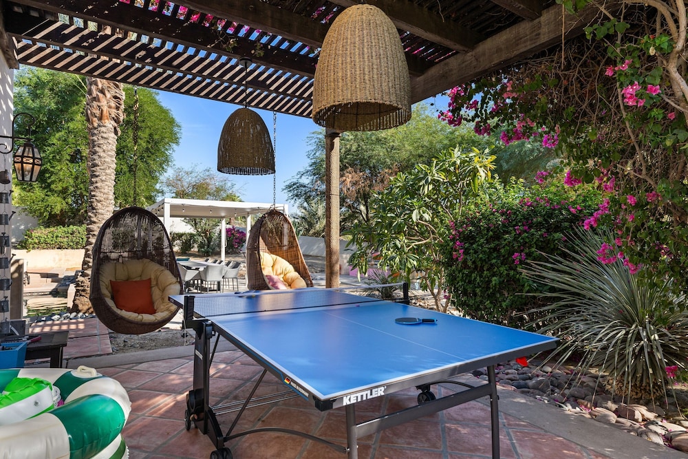 Villa del Gallo by Avantstay Luxury Group Retreat Pool Putting Green