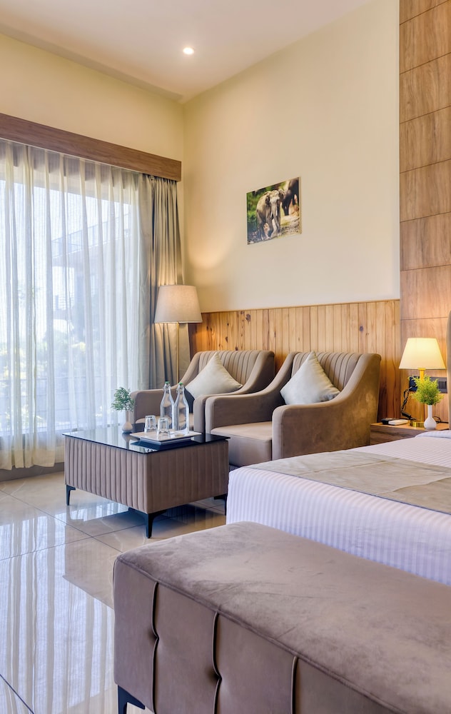 Corbett Elegant Retreat