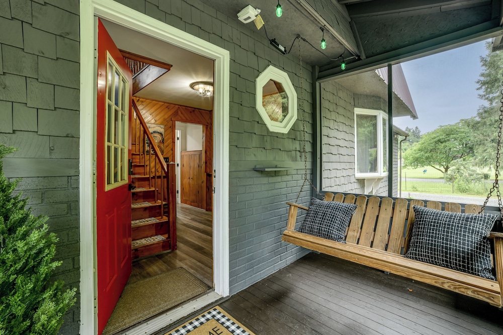Riverfront Retreat w/ Near Boat Launch in Nineveh!