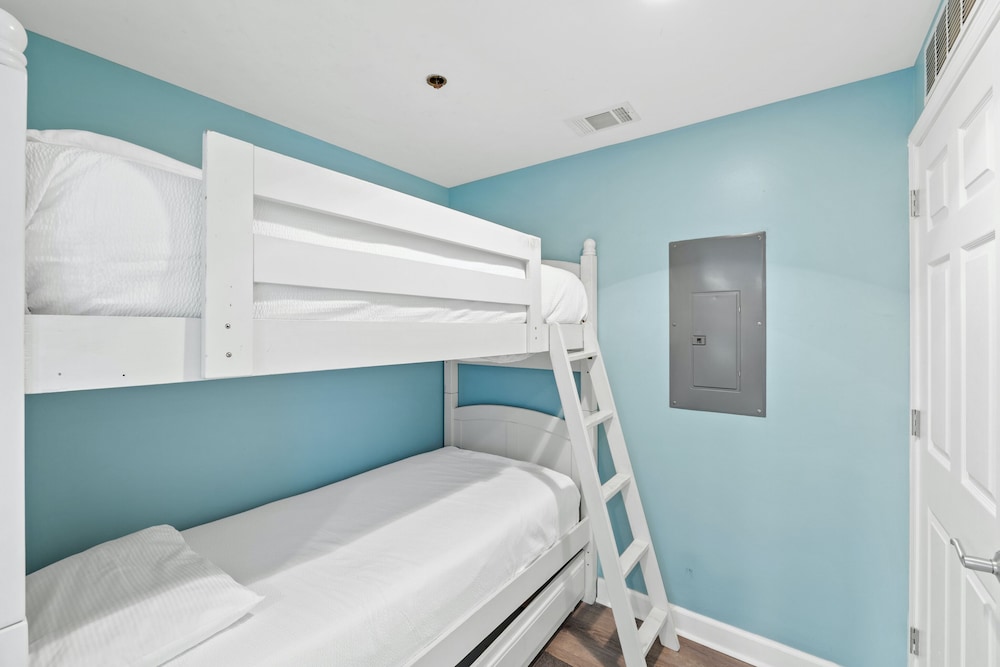 Splash Beach Resort by Panhandle Getaways