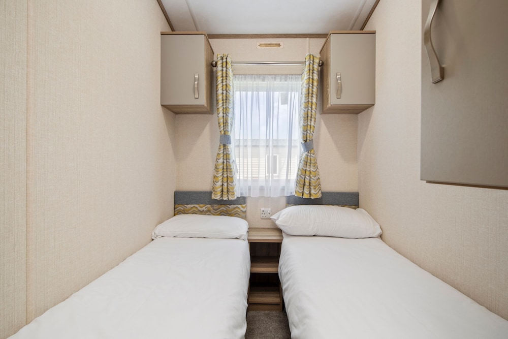 Maple - Near Folly Farm Cosy Retreat