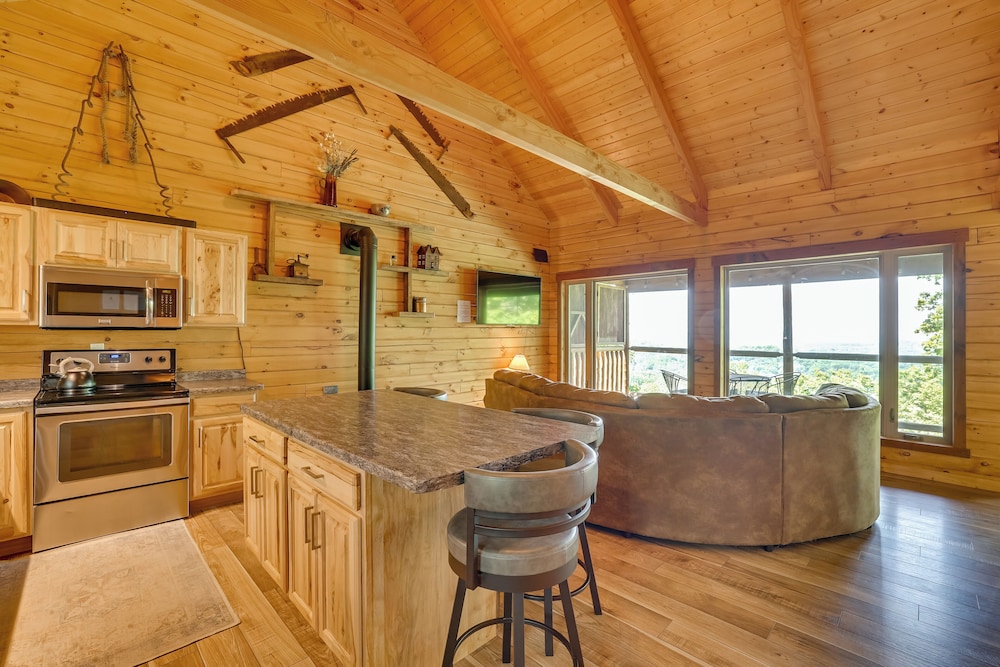 22 Mi to Whitetail Ridge Ski Area: Cozy Getaway