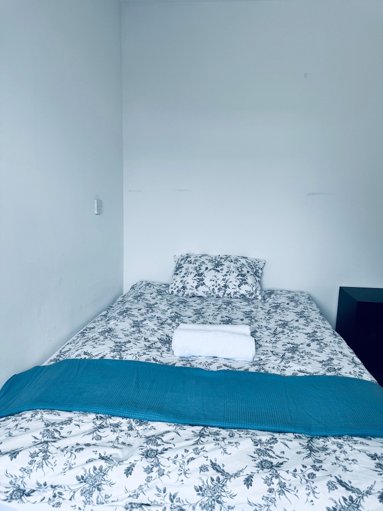 Gateshead Gem - Modern 3 Bedroom House