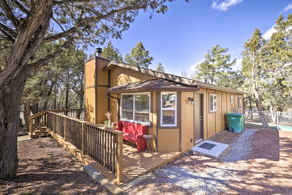 Show Low 'white Mountain Cottage' w/ Deck!