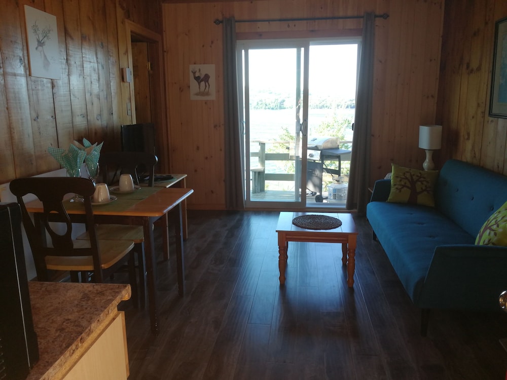 Knotty Pine Cottages