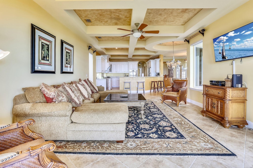 Hidden Treasure Beach House
