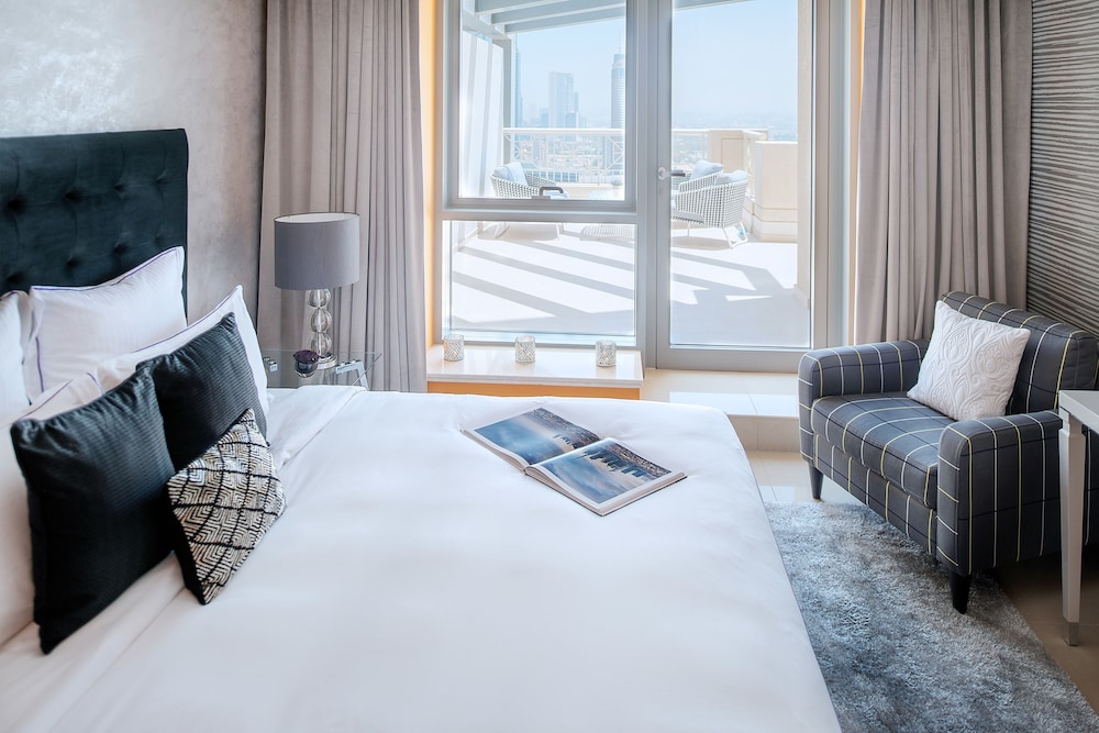 Dream Inn Dubai – 29 Boulevard with Private Terrace