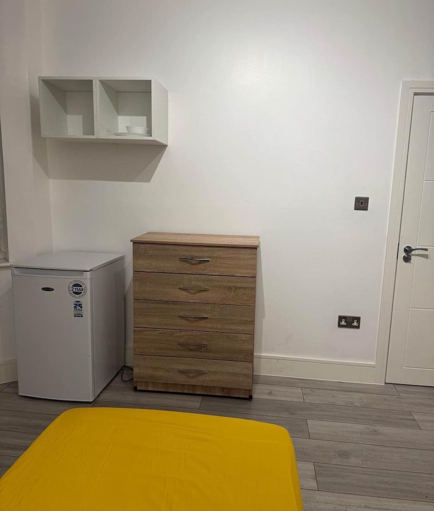 Enchanting 4-bed House in Enfield