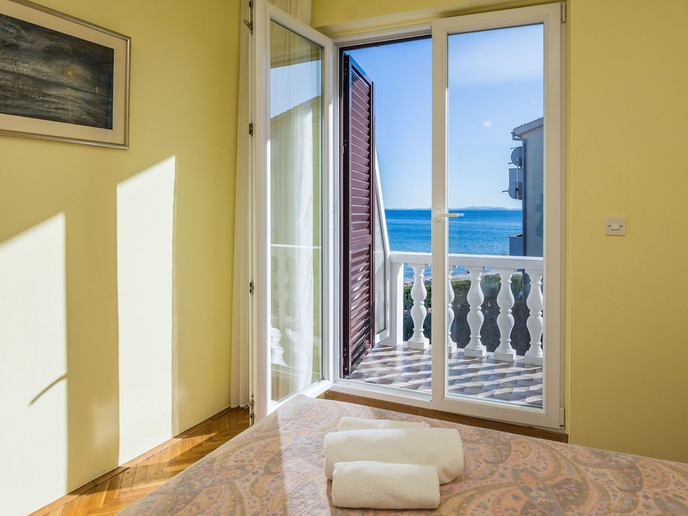 Apartment on Vir Island Near Sandy Beaches