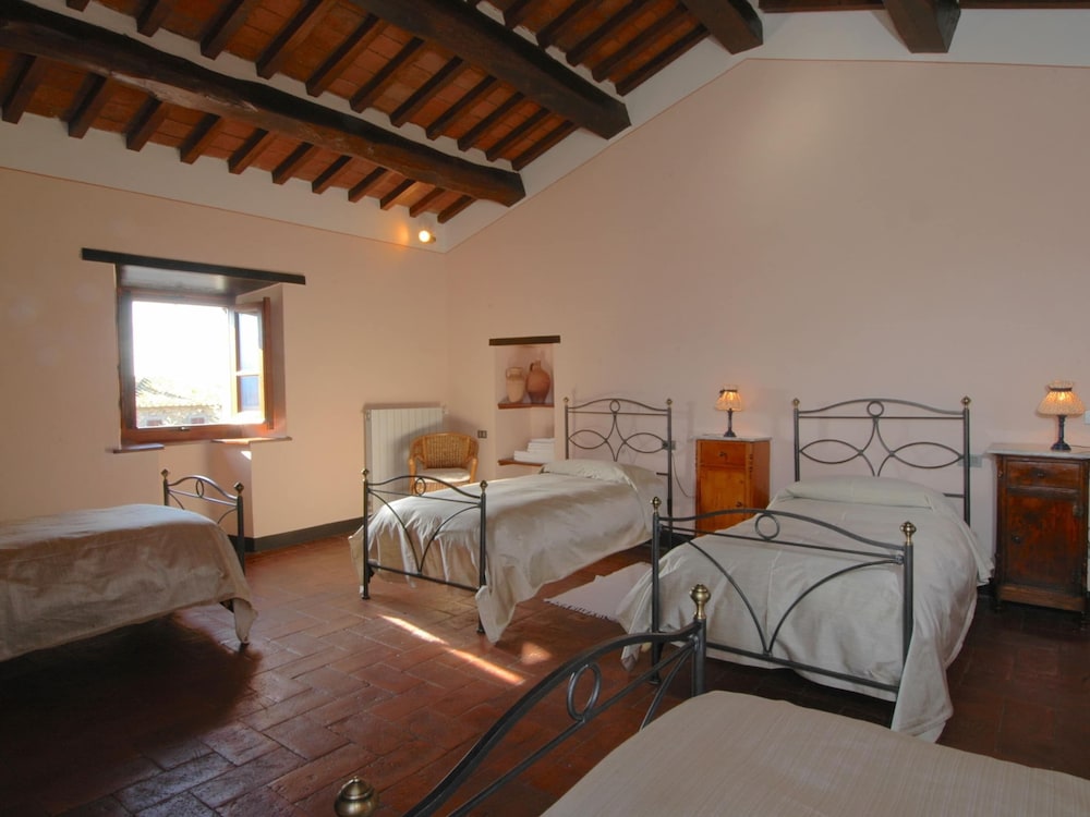 Cortona Vacations - Agriturismo Near Cortona With Swimming Pool - Property Image 52