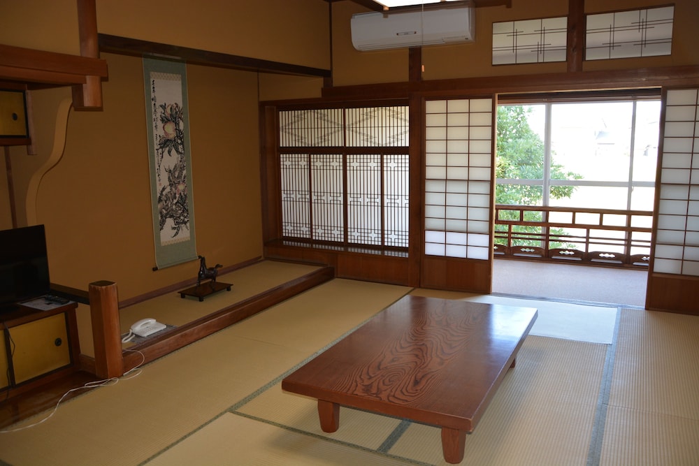 Katsuzakikan
