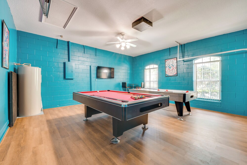 11 Mi to Disney: Home w/ Game Room & Heated Pool