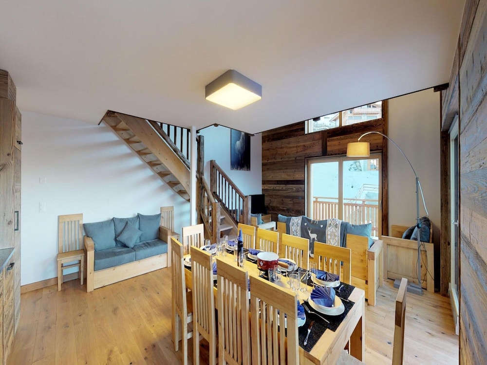 5-bedroom Apartment in Veysonnaz