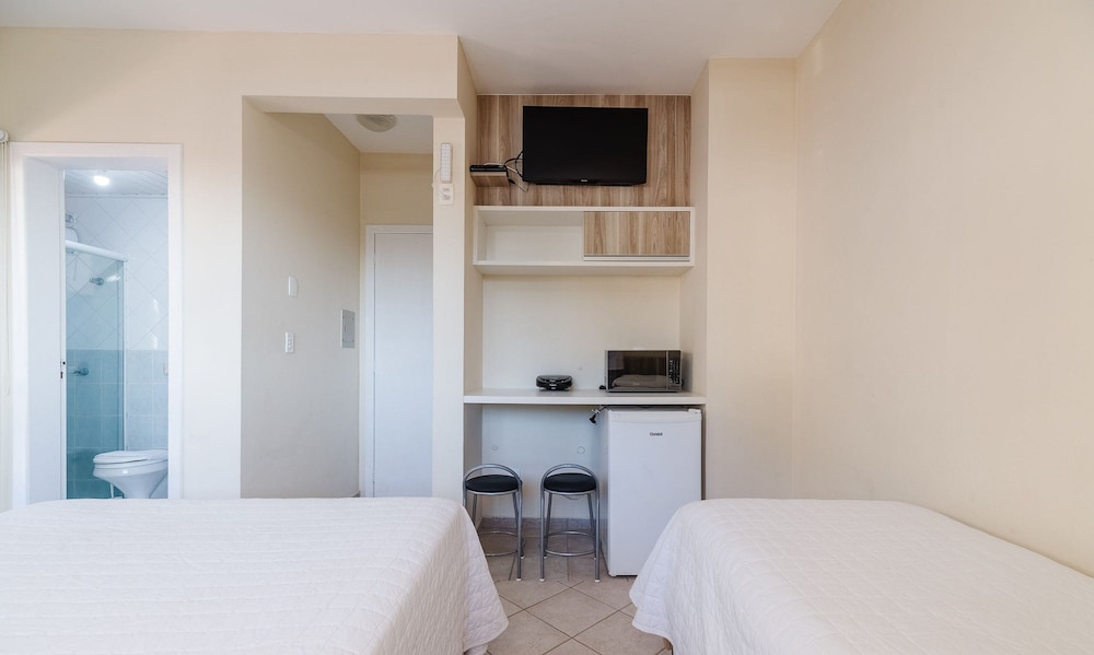 JOFs Apartamentos c Piscina e Vista Mar