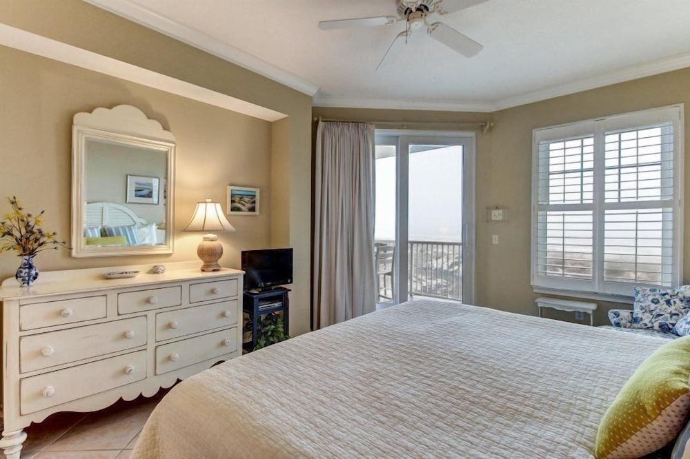 12-ocean-place view 4