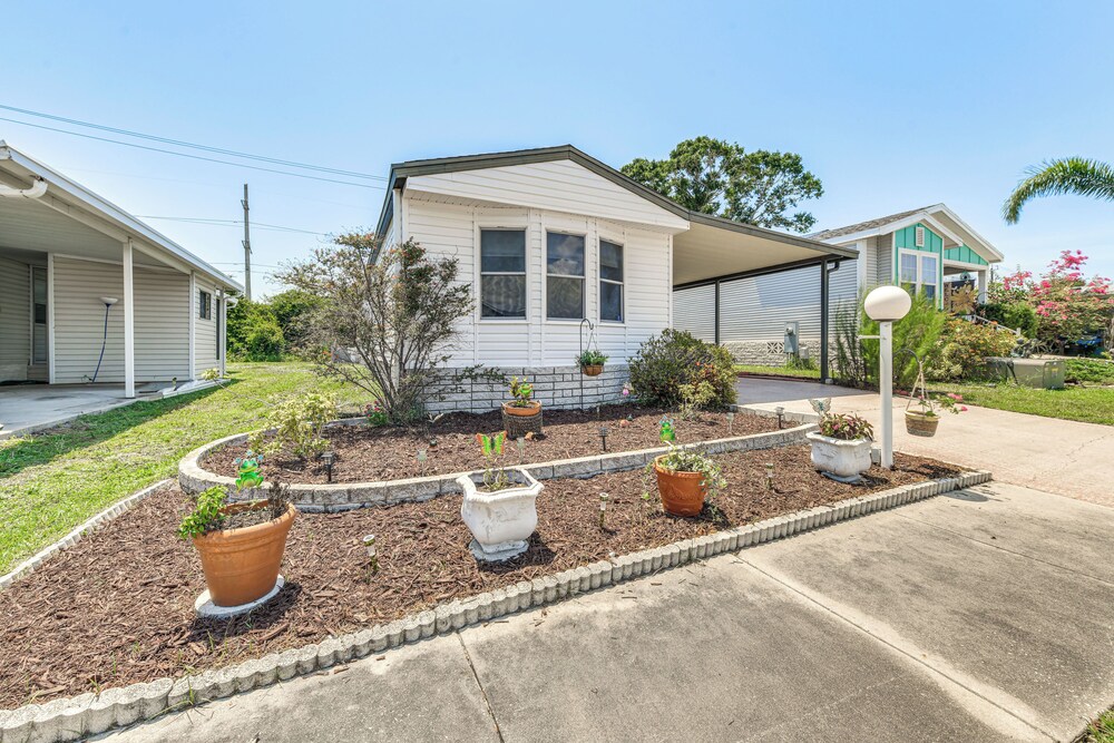 2 Mi to Ellenton Outlets: Home w/ Community Perks!