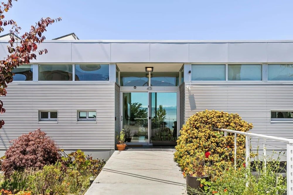 @ Marbella Lane - Cozy and Eccentric Design Home