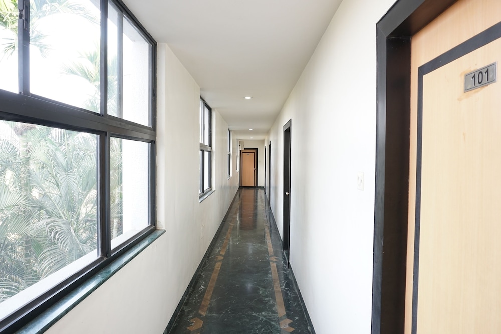 OYO 24487 Hotel Raj Regency view 2