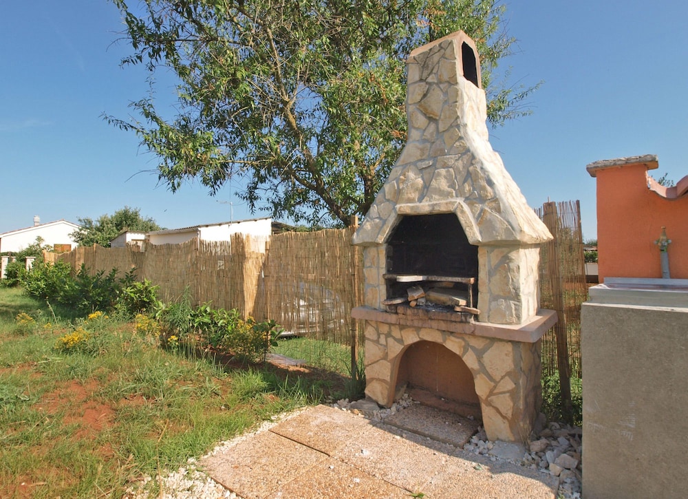 House 1698 en Pula — activities & amenities