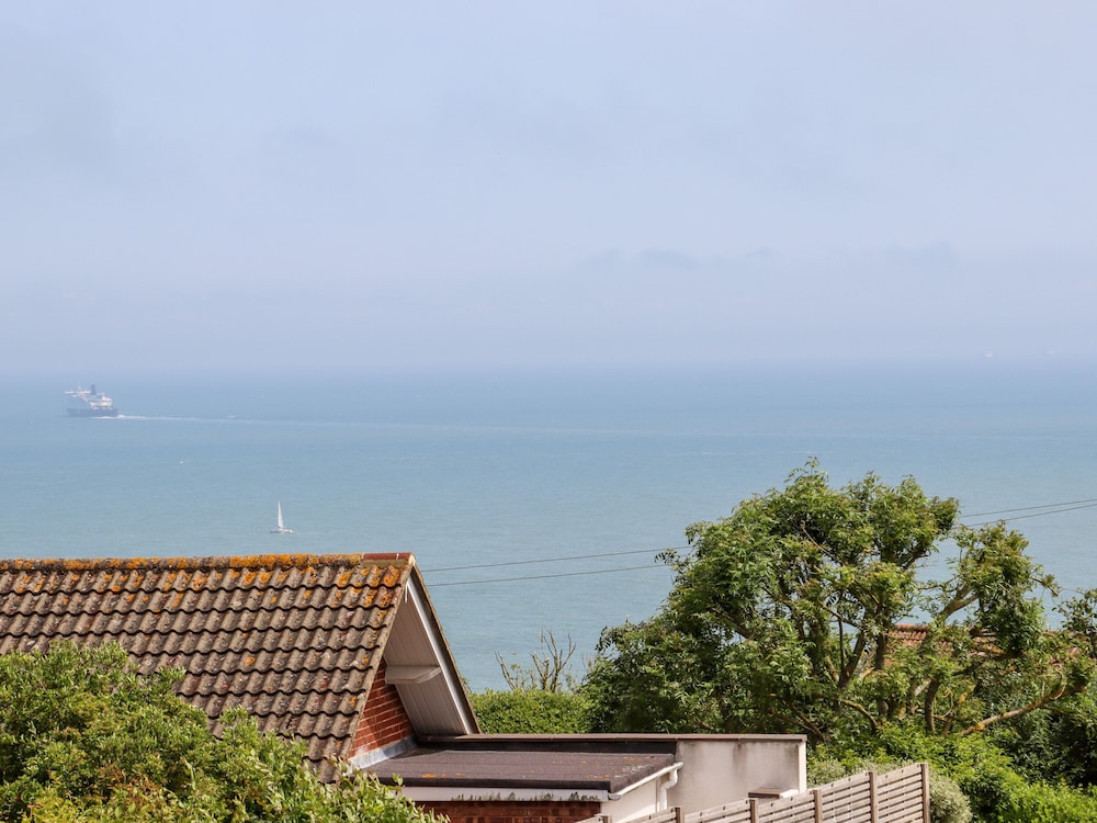 Dover Vacations - Bay Tor - Property Image 4