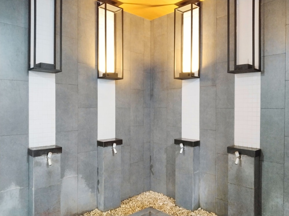 Circle Rooms Patraland Urbano
