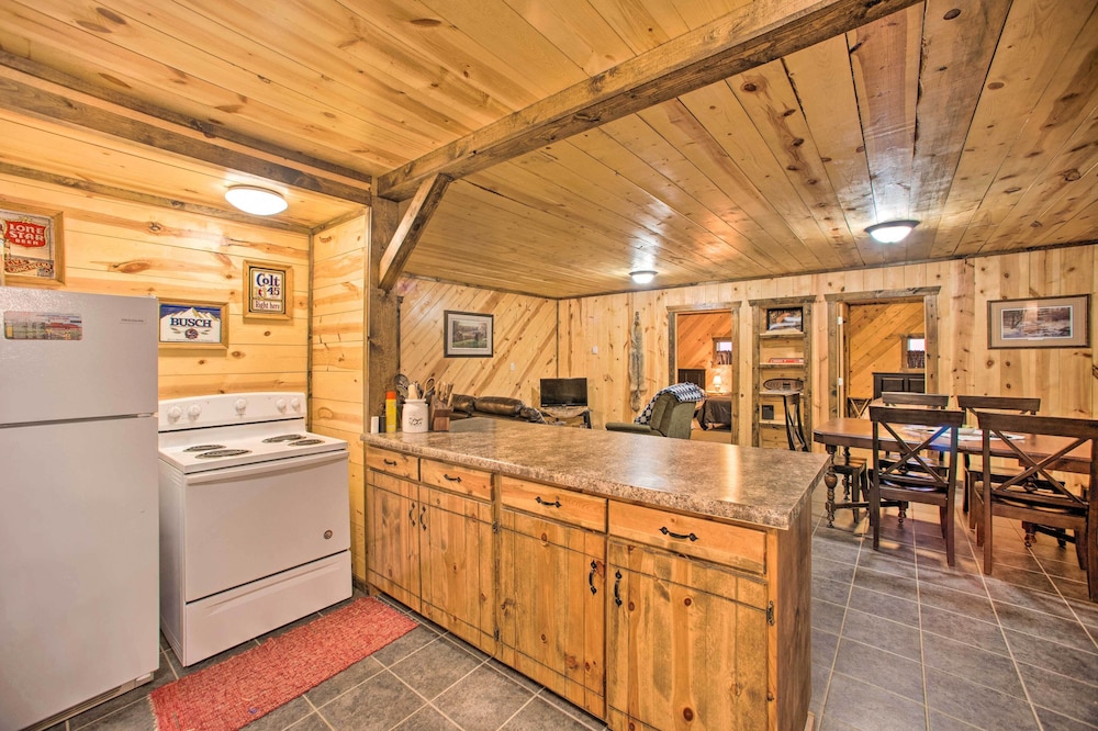 Rural Powersville Retreat w/ Lake Access & Porch!
