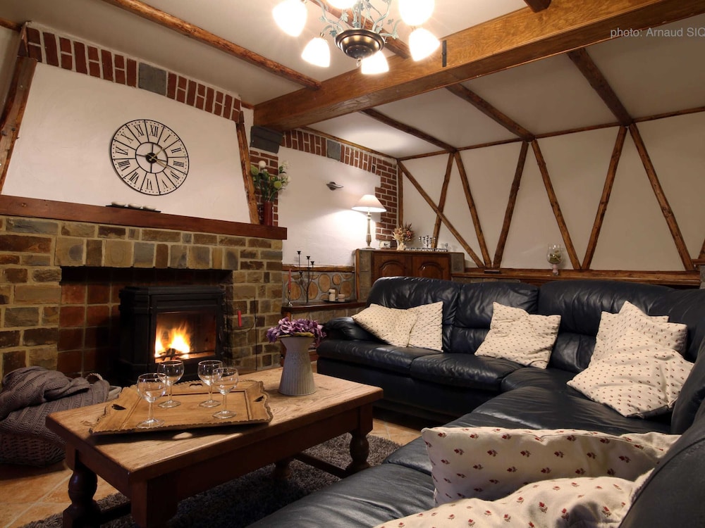 Family House with Large Garden & Games Room near Bambois Lake view 2