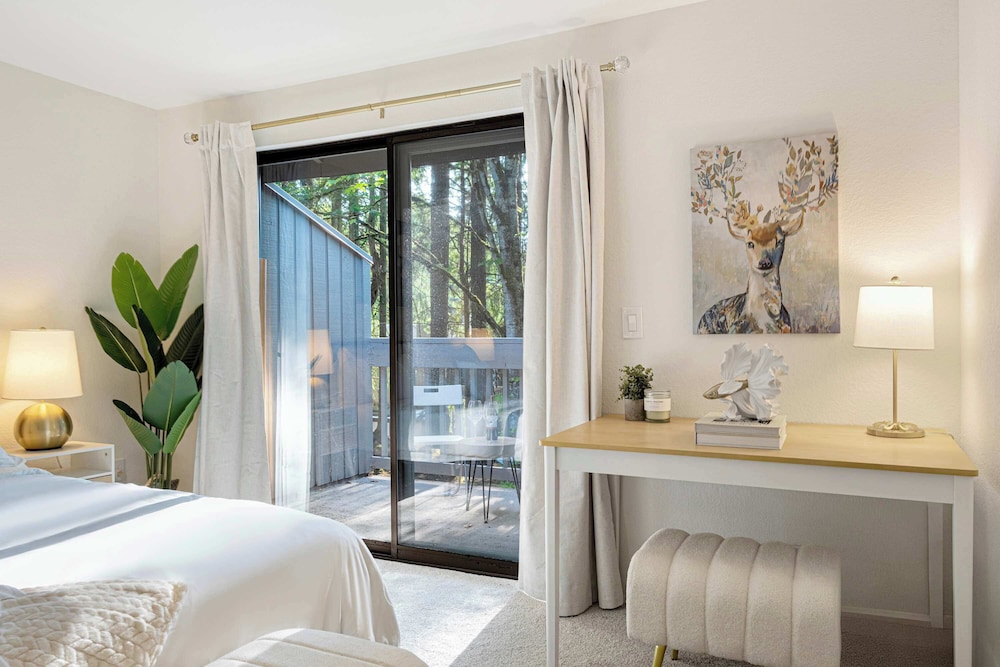 @marbella Lane-cozy Luxury Townhome Near Microsoft