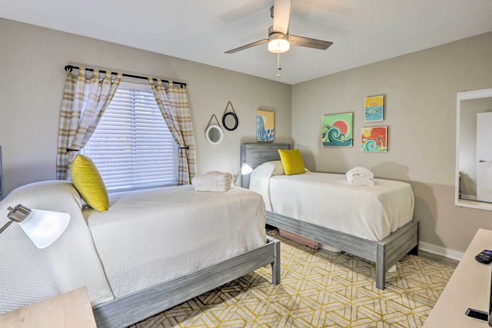 The Dunes Villa' w/ Pool Access - Walk to Beach! view 5