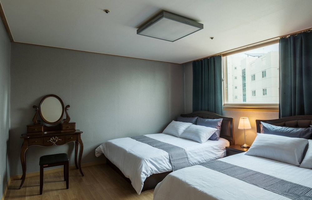 hotel room
