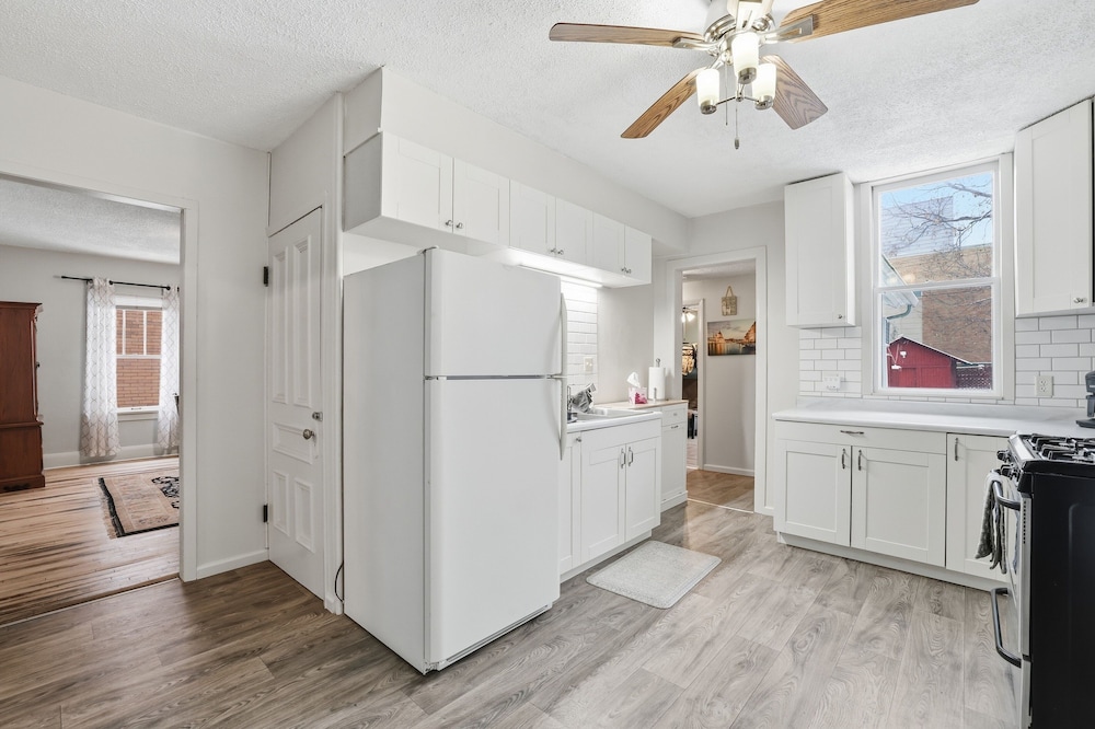 Charming St Paul Getaway 4 Bedroom Home