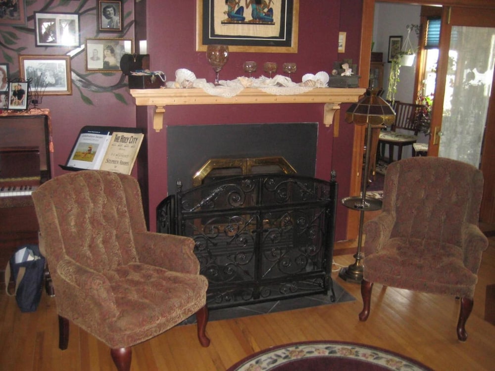 Phoenix House B&B
