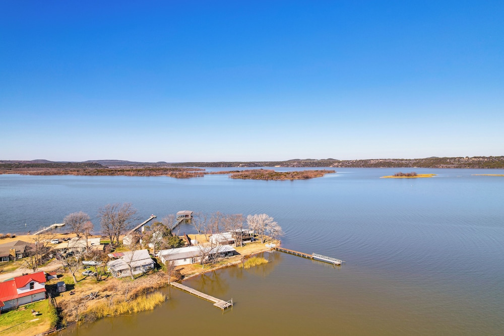 Dock & Patio: Possum Kingdom Lake House