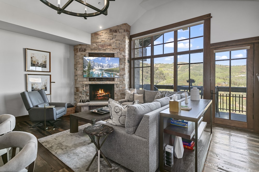 Arrowleaf Lodge at Deer Valley Resort - Two Bedroom Residence #405 2 Condo