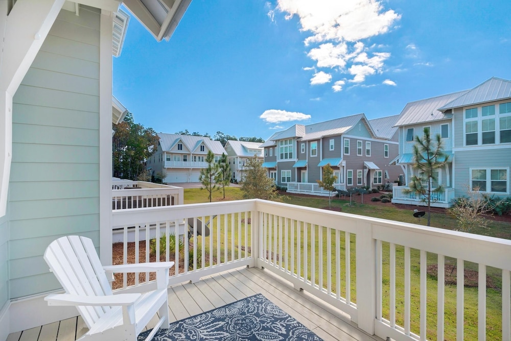 Town of Prominence 326b- Seaside Paradise view 5