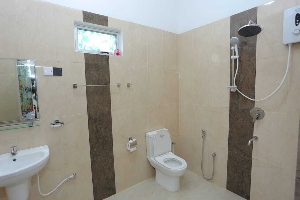 Kumbuk Sewana Villa