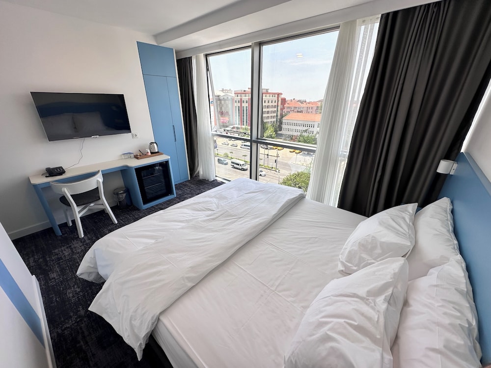 No25 Hotels