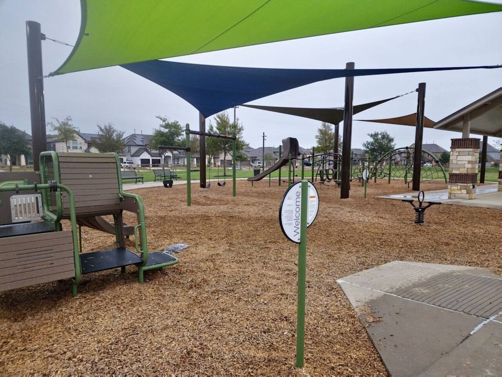 Serenity in Suburbia - Katy Tx