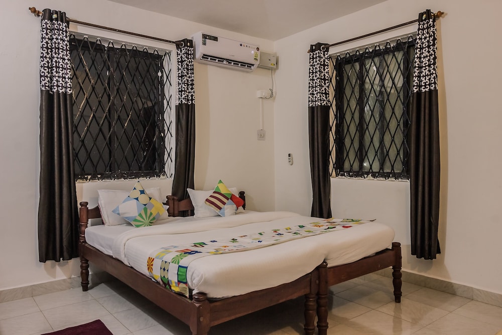 OYO 24114 Home Decent Studio Candolim