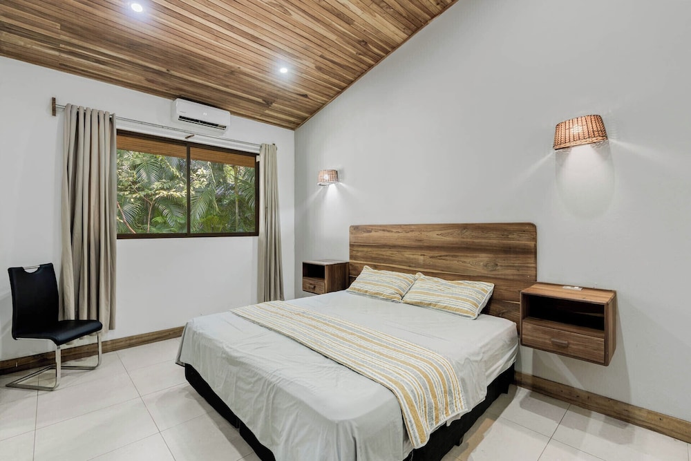 Stylish 3-Bedroom Tropical Escape with Pool & Outdoor Living, 1 Block from Playa Potrero