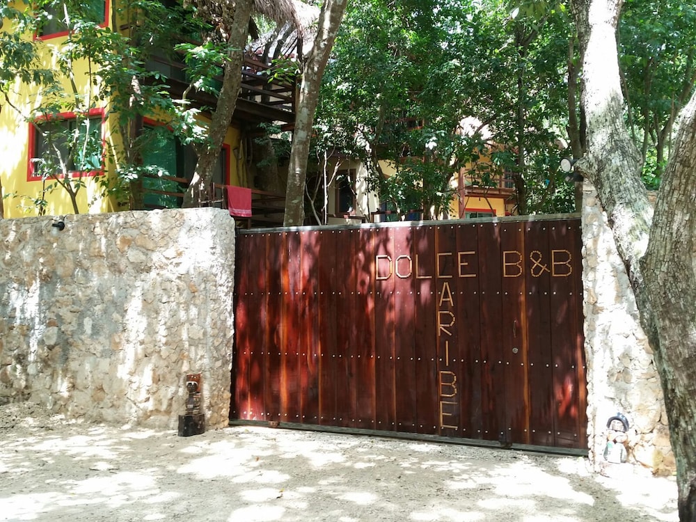 Hotel Dolce Caribe B&B - Image 1