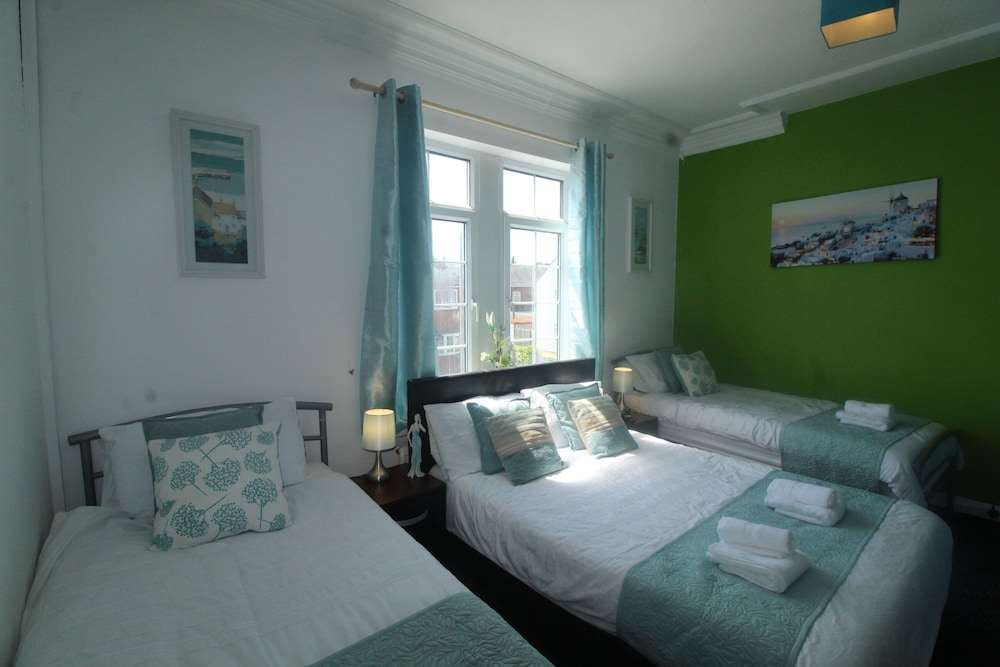 Rotherham Vacations - High Street House - Property Image 21