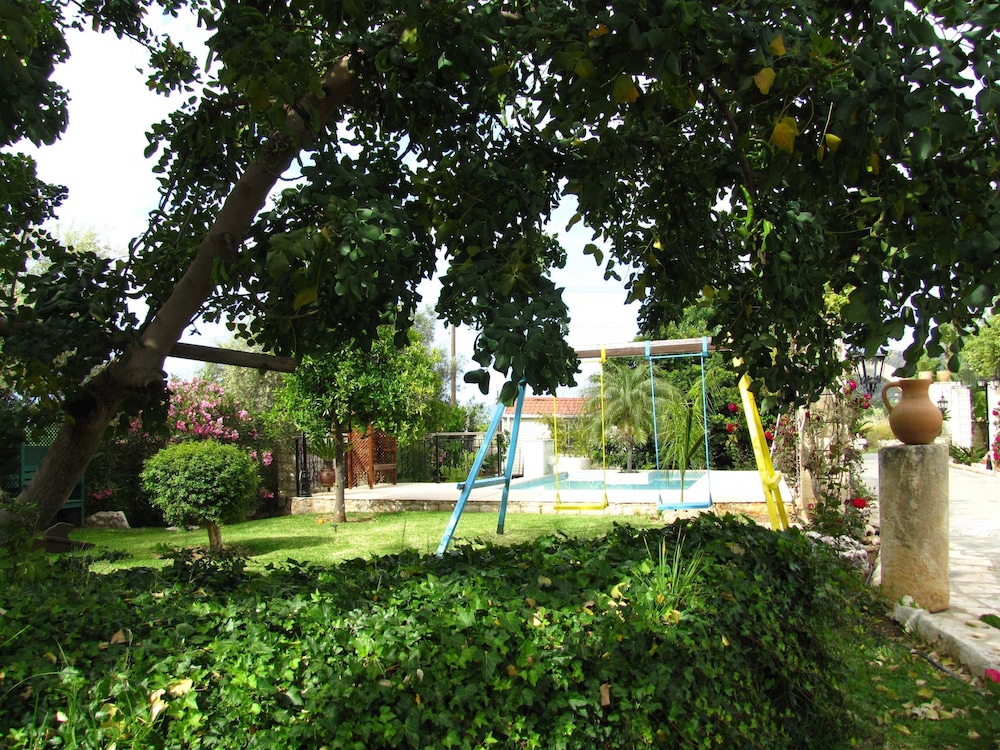 Photo 33