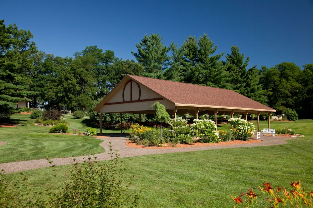 Goldmoor Inn