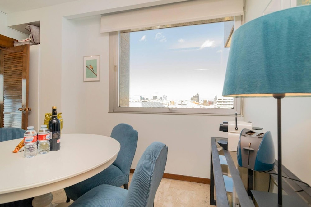 Colon 819 in Madrid With 1 Bedrooms and 1 Bathrooms