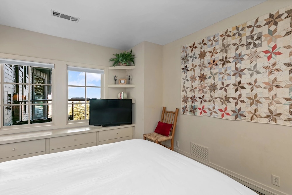 Stag Lodge at Deer Valley Resort - Three Bedroom Residence with Loft and Spa #14 3 Condo