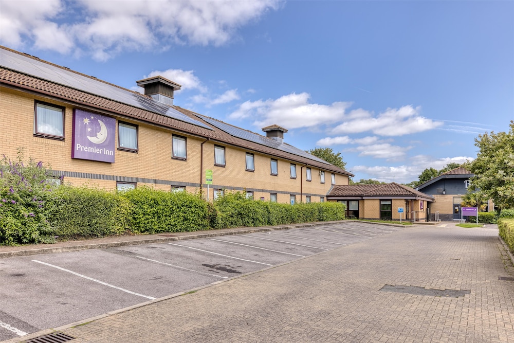 Premier Inn Basingstoke West, photo 14